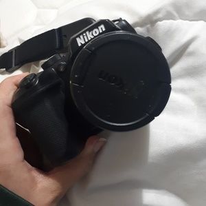 Nikon b500